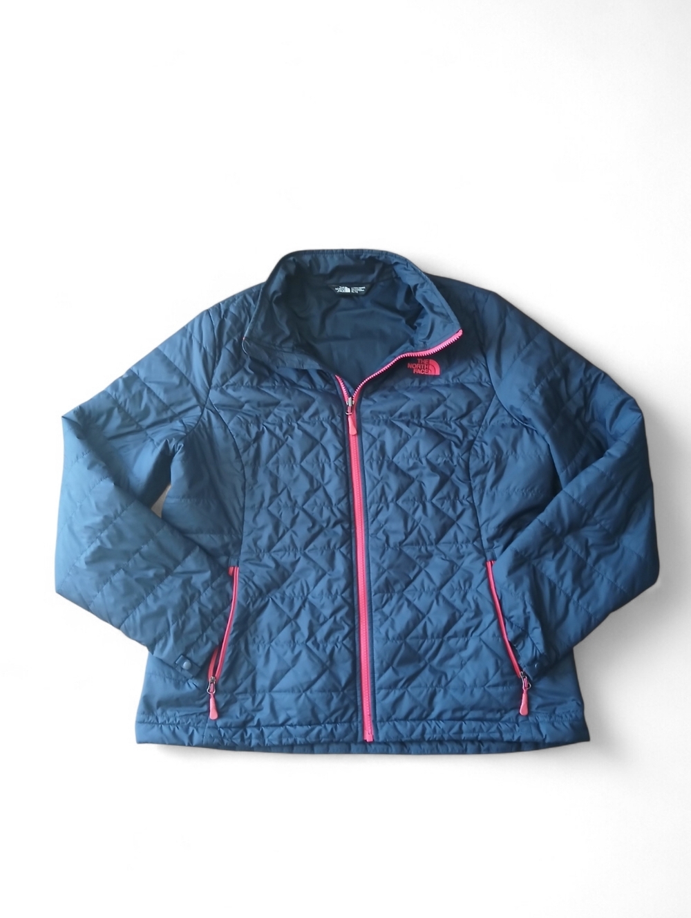 The North Face Women's Size XL Navy Puffer Jacket with Pink Accents